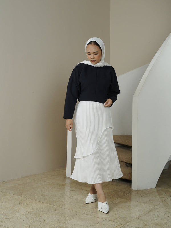 Conscious Sweater - Black