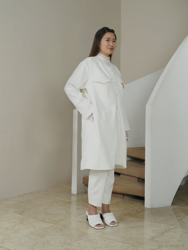 Strings Coat - White