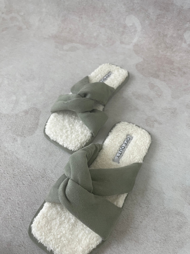 Hare - Smokey Green