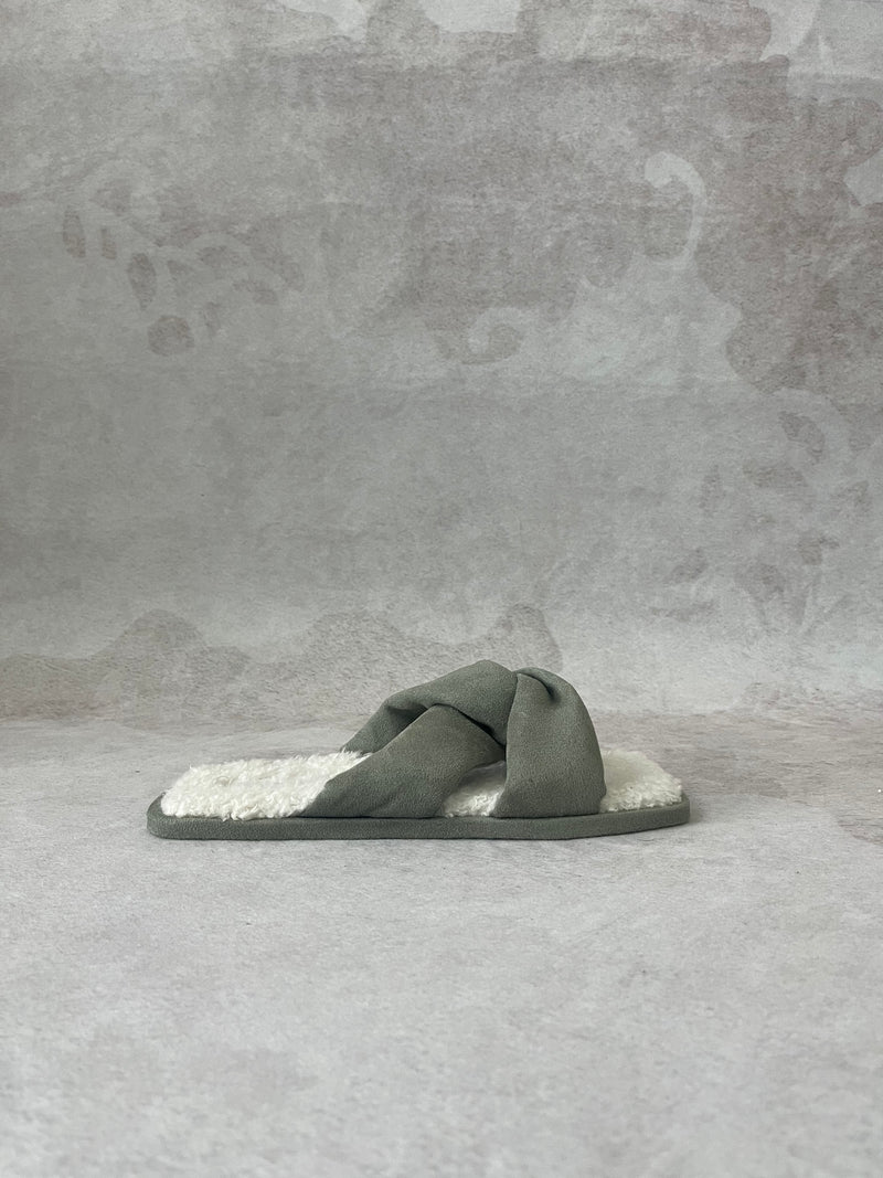 Hare - Smokey Green